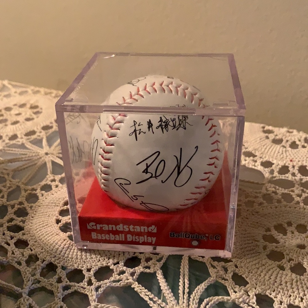 Digitally Autographed Team Baseball I don’t know anything about it team/year